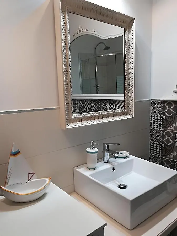شقة La Barchetta Suite أروسييْ إيطاليا